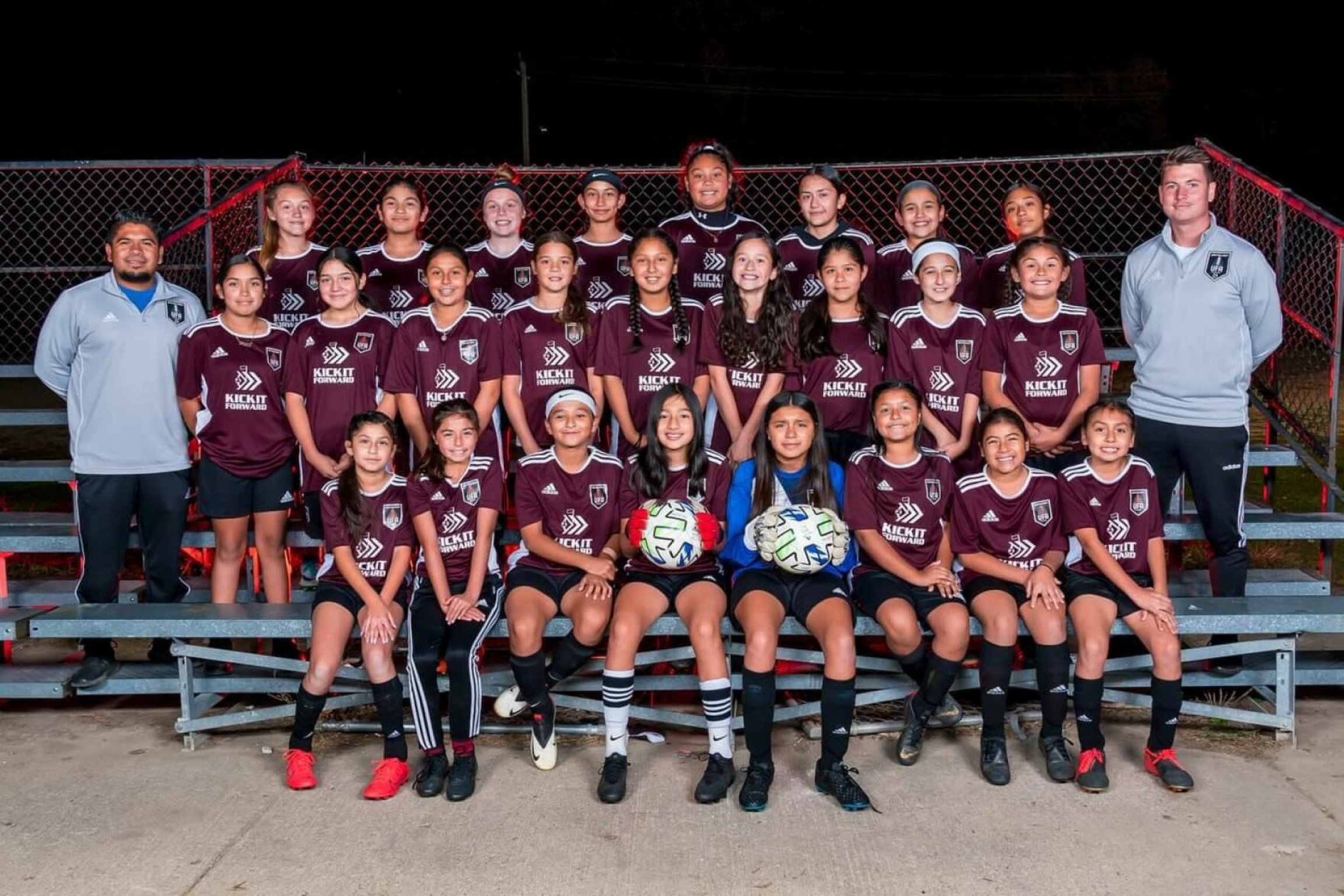 Jaime Leiva poses for a photo with his United Fútbol Academy team Jaime Leiva poses for a photo with his United Fútbol Academy team