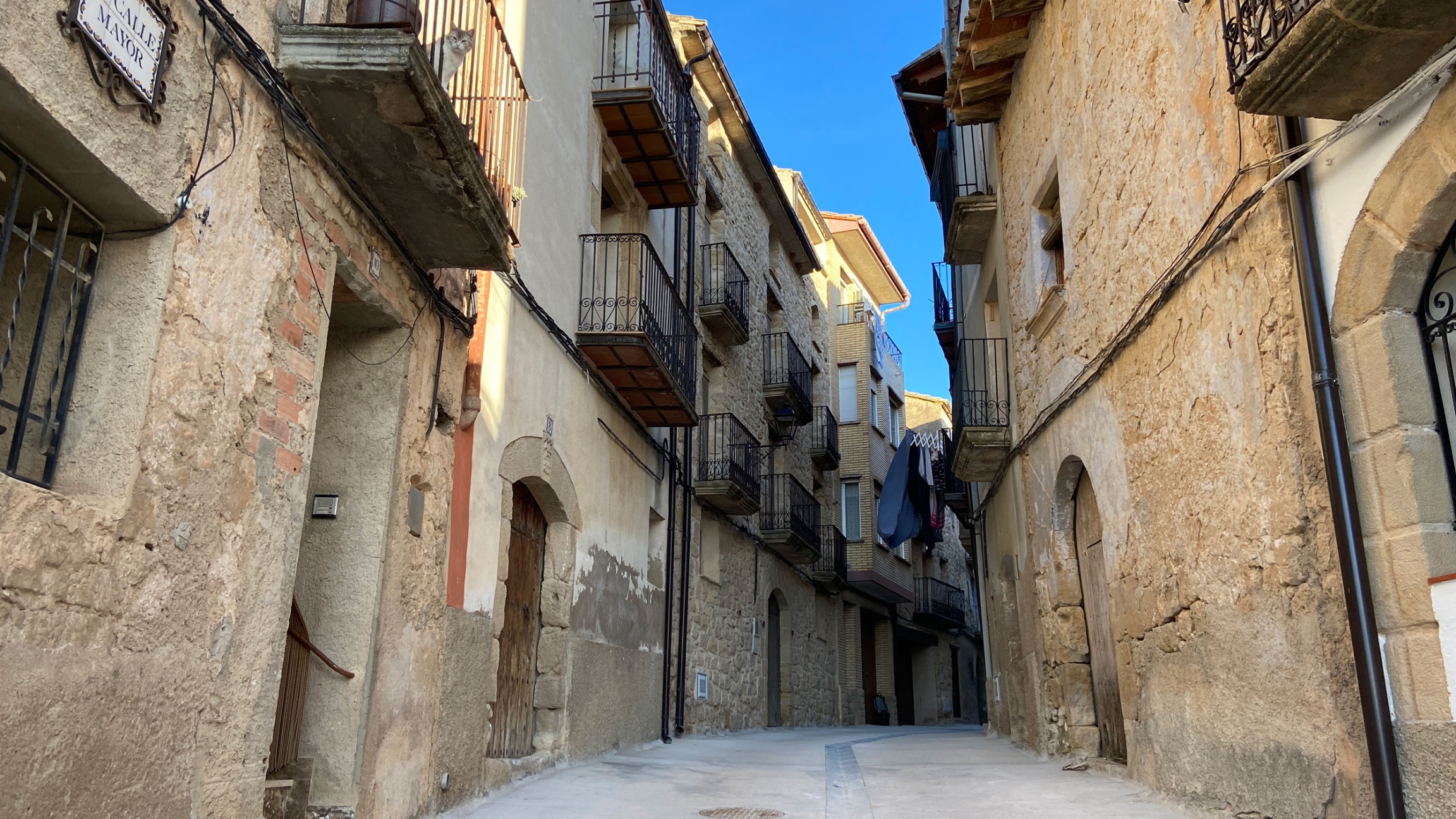Spain has hundreds of tiny villages with less than 200 residents. 