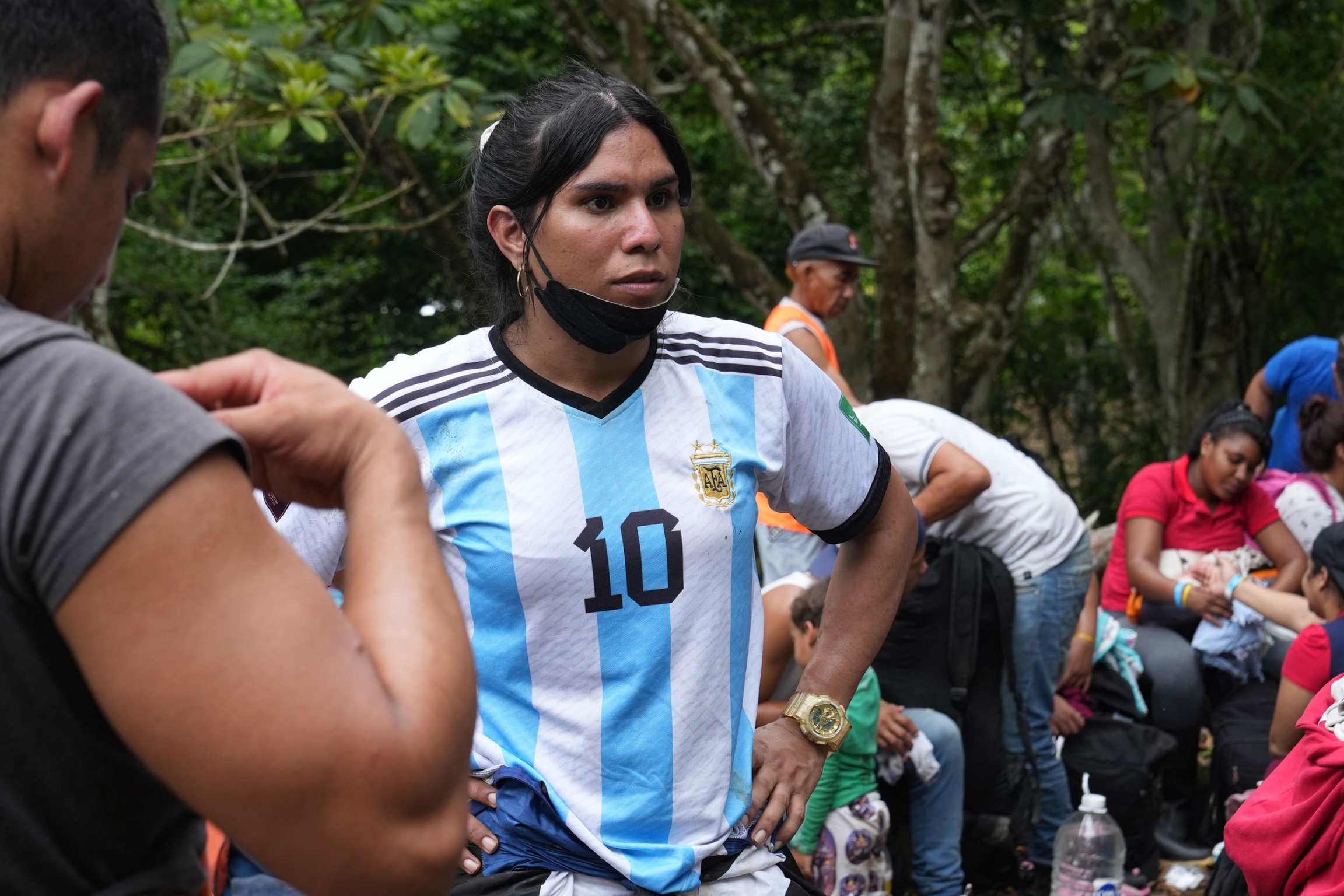 Venezuelan migrant Tiffany Villasmil says that for a low-income worker like herself, who has no family in the US, it was impossible to get a visa.