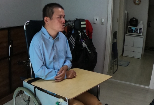 Choo Kyeong-jin lived with hundreds of other people with disabilities in a long-term care center for 15 years and now advocates for deinstitutionalization. Choo Kyeong-jin lived with hundreds of other people with disabilities in a long-term care center for 15 years and now advocates for deinstitutionalization.