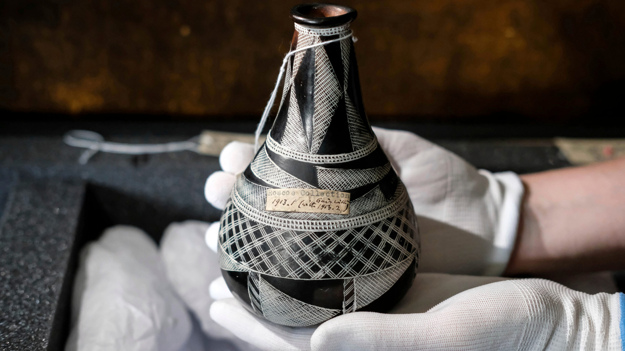 A new South African video heist game robs museums to return African art