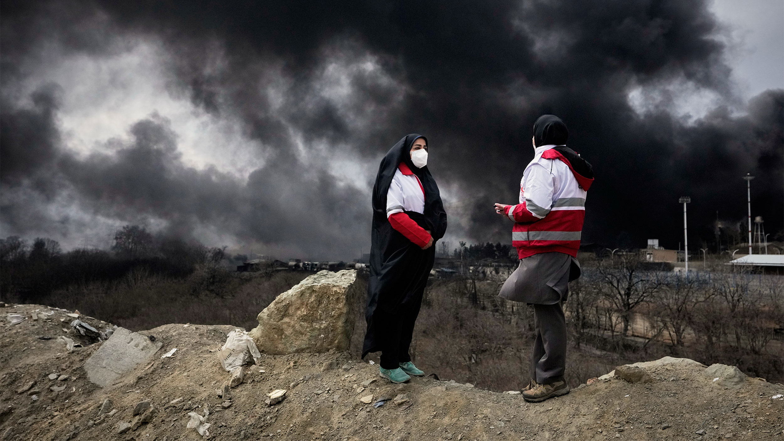 After Israeli strikes on Tehran's fuel depots, residents face a toxic ...