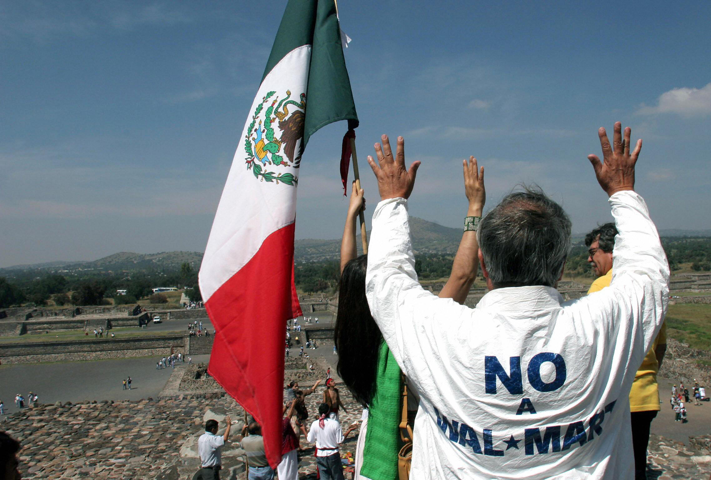 WalMart Mexico must investigate bribery allegations, civil society group says The World from PRX